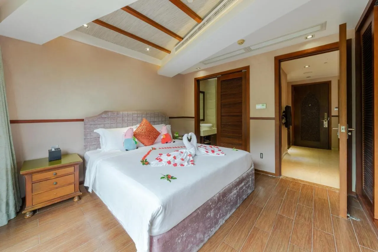 Курортный комплекс Grand Metro Park Bay Hotel Санья