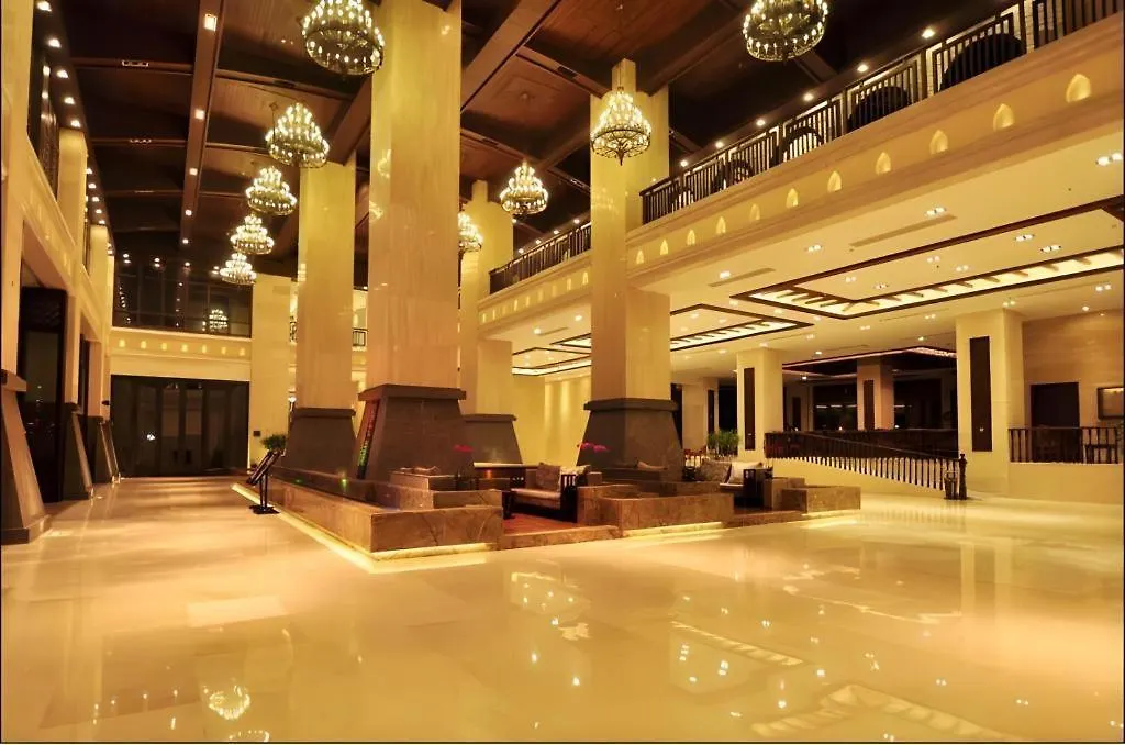 Grand Metro Park Bay Hotel Санья