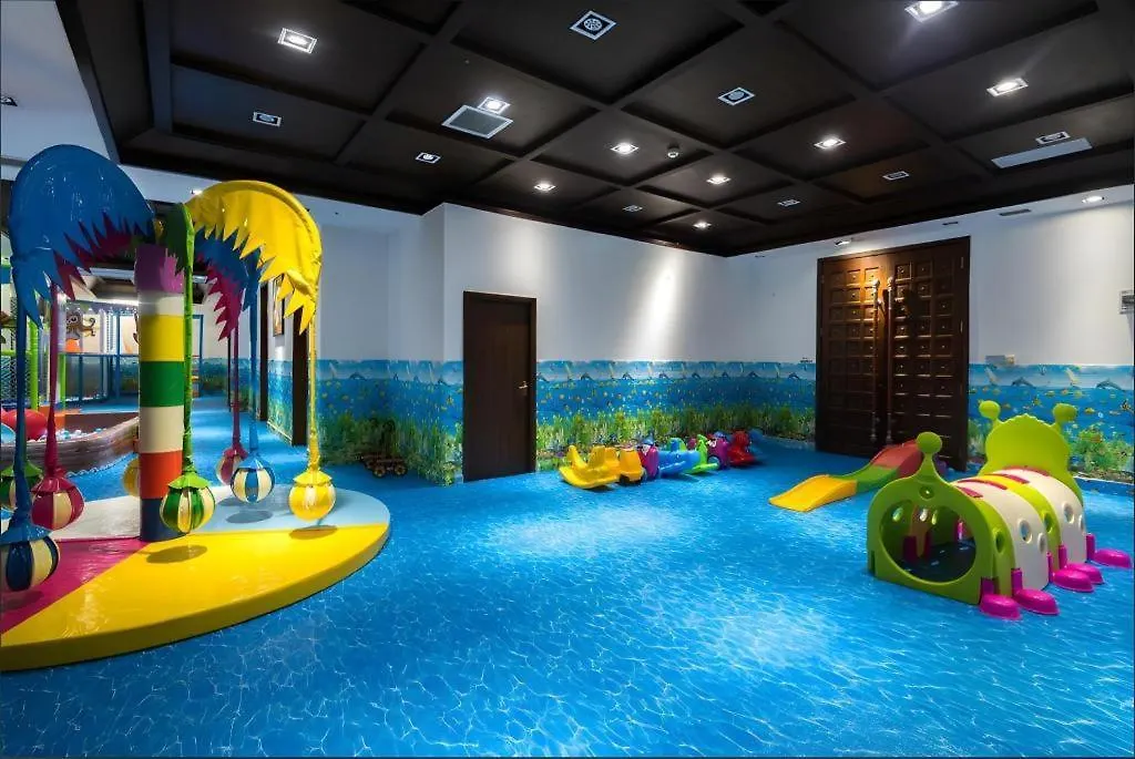 Курортный комплекс Grand Metro Park Bay Hotel Санья