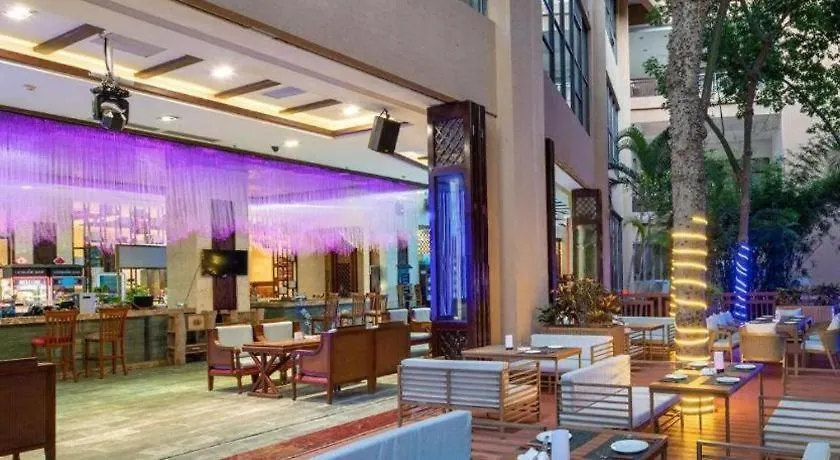 Grand Metro Park Bay Hotel Санья